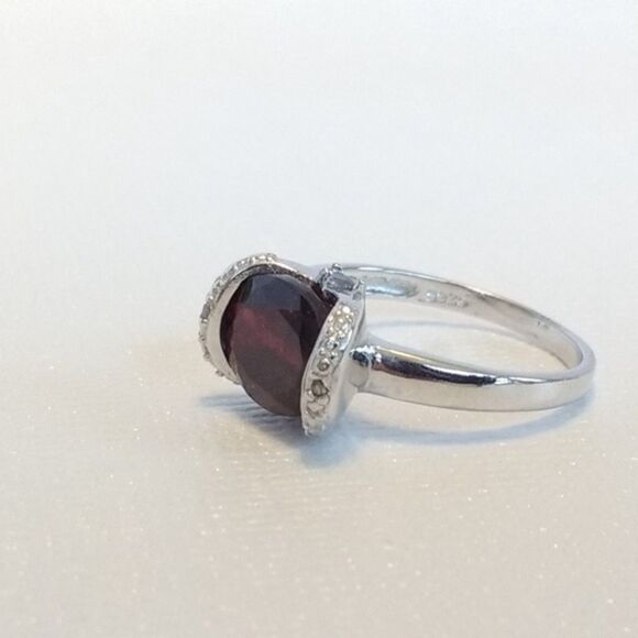 Garnet Ring with Tanzanite Accents Size 6-3/4 - Picture 3 of 8